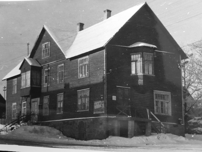 4 Esimene haigemaja1